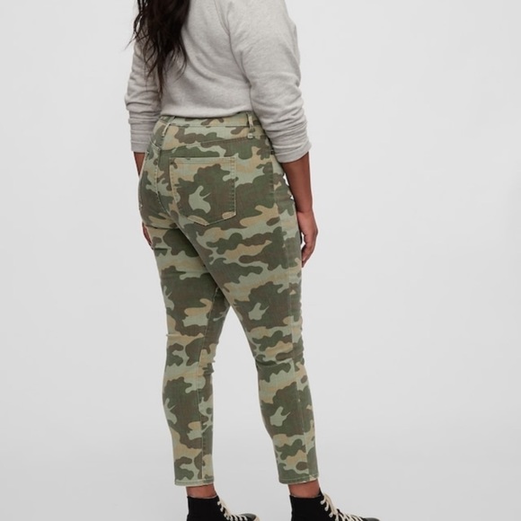 𝅺nwt GAP Skinny Jeans High Rise Camouflage Stretch Pants Size 34/18R - Picture 3 of 7